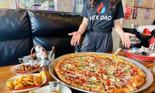 HTX 2024披萨节亚洲行: 连接加密社区的狂欢盛典