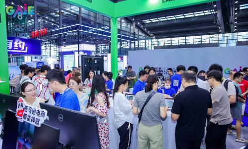 中国首个人工智能终端展震撼来袭1000+AI黑科技,沉浸式解锁未来生活