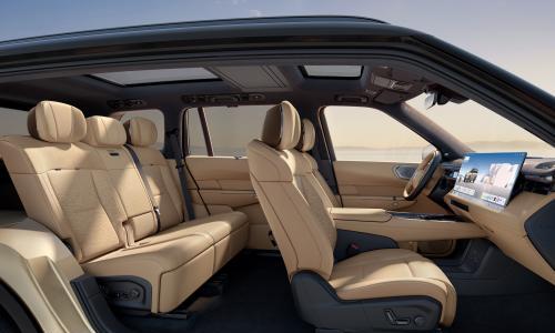 领克900全尺寸旗舰大五座亮相 同级最大混动SUV登场