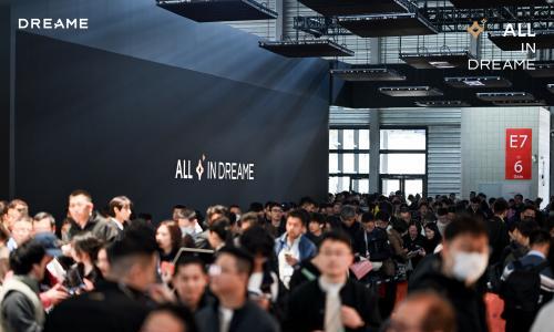 追觅馆单日人流量破 10 万,登顶 AWE 人气之最