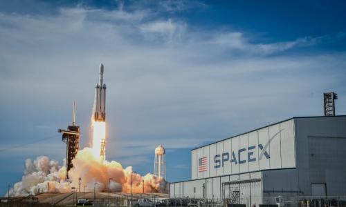 SpaceX上市后首份财报出炉,AI业务收入增长约250%